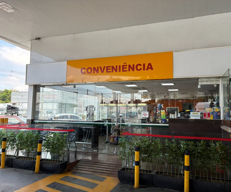 Fachada da conveniência